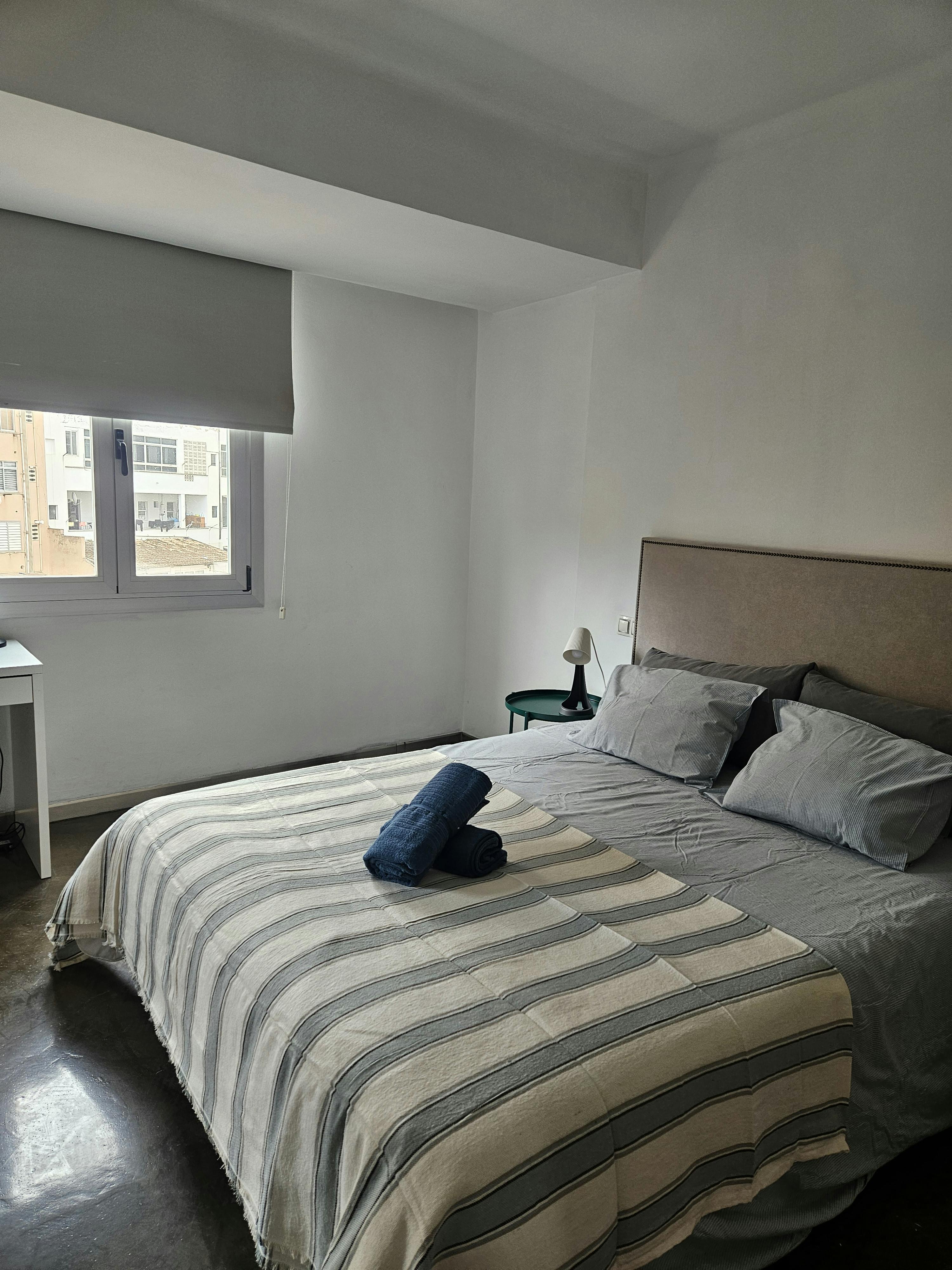 Отдельная комната сдается в аренду за 950 € в месяц в Palma, Carrer del Bisbe Maura