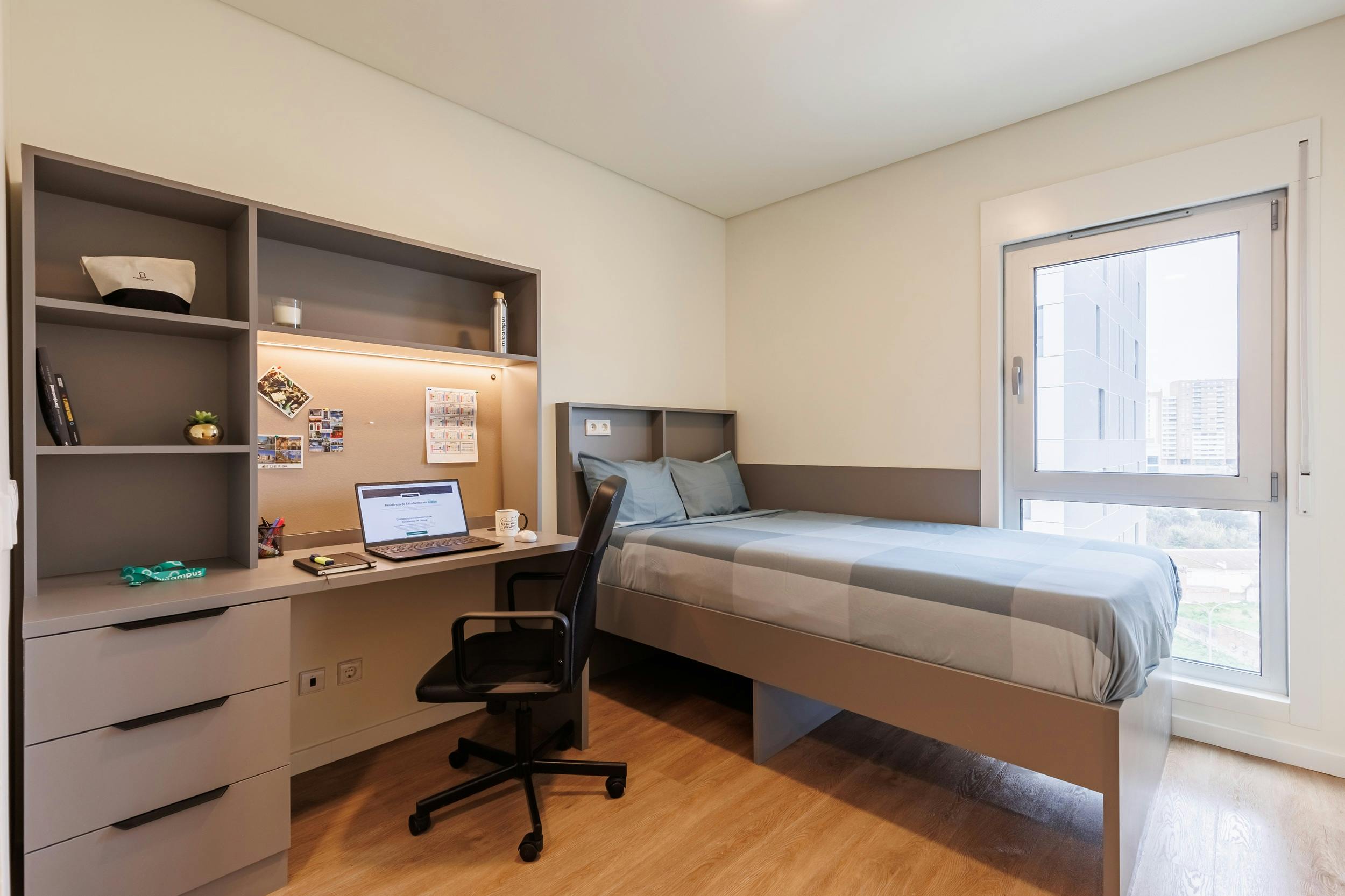 preview gallery tile