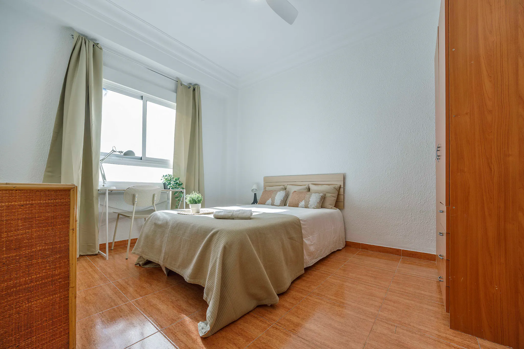 Carrer del Baró de San Petrillo, Valencia preview