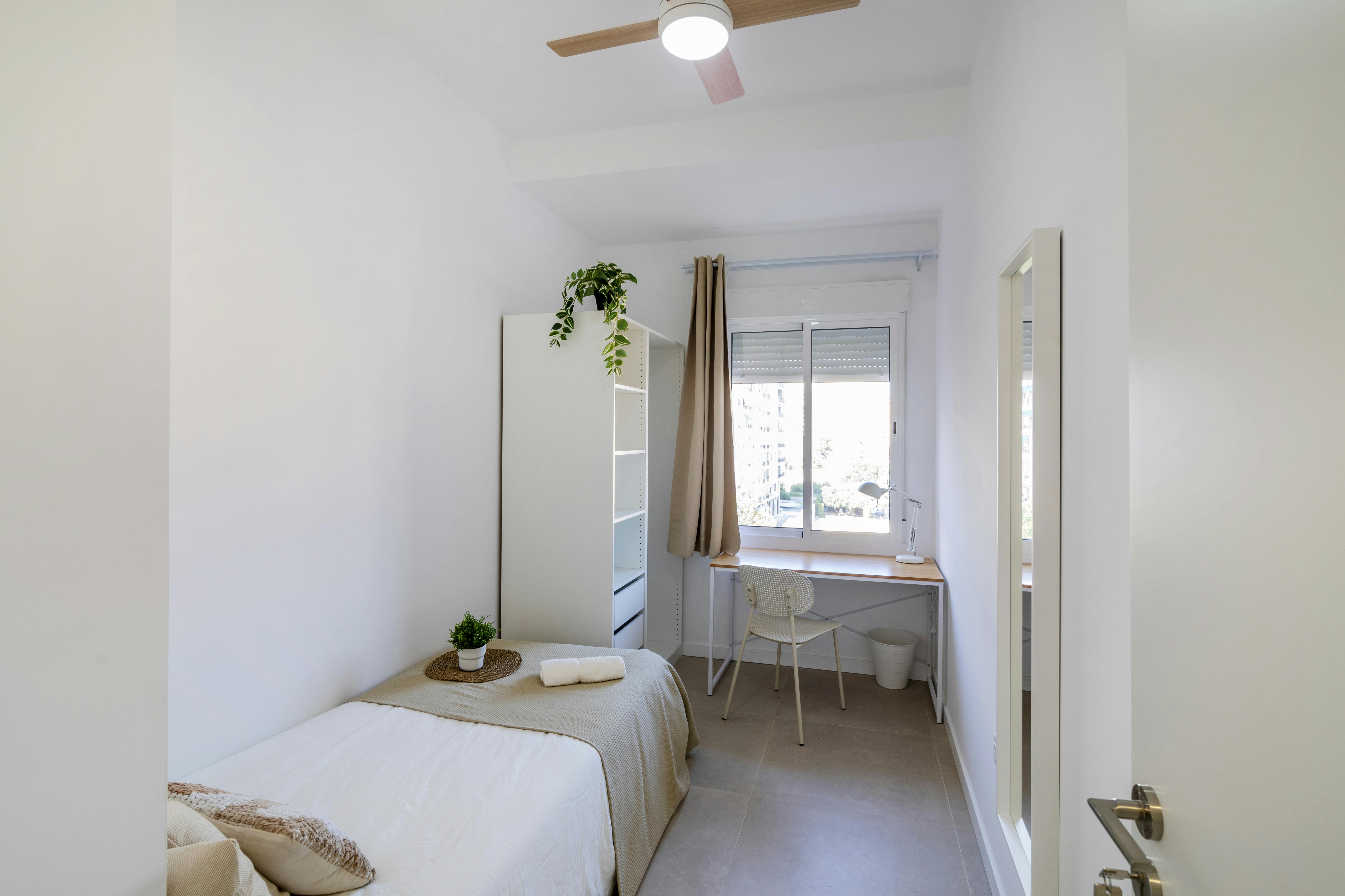 Carrer de l'Escultor Josep Capuz, Valencia Valencia