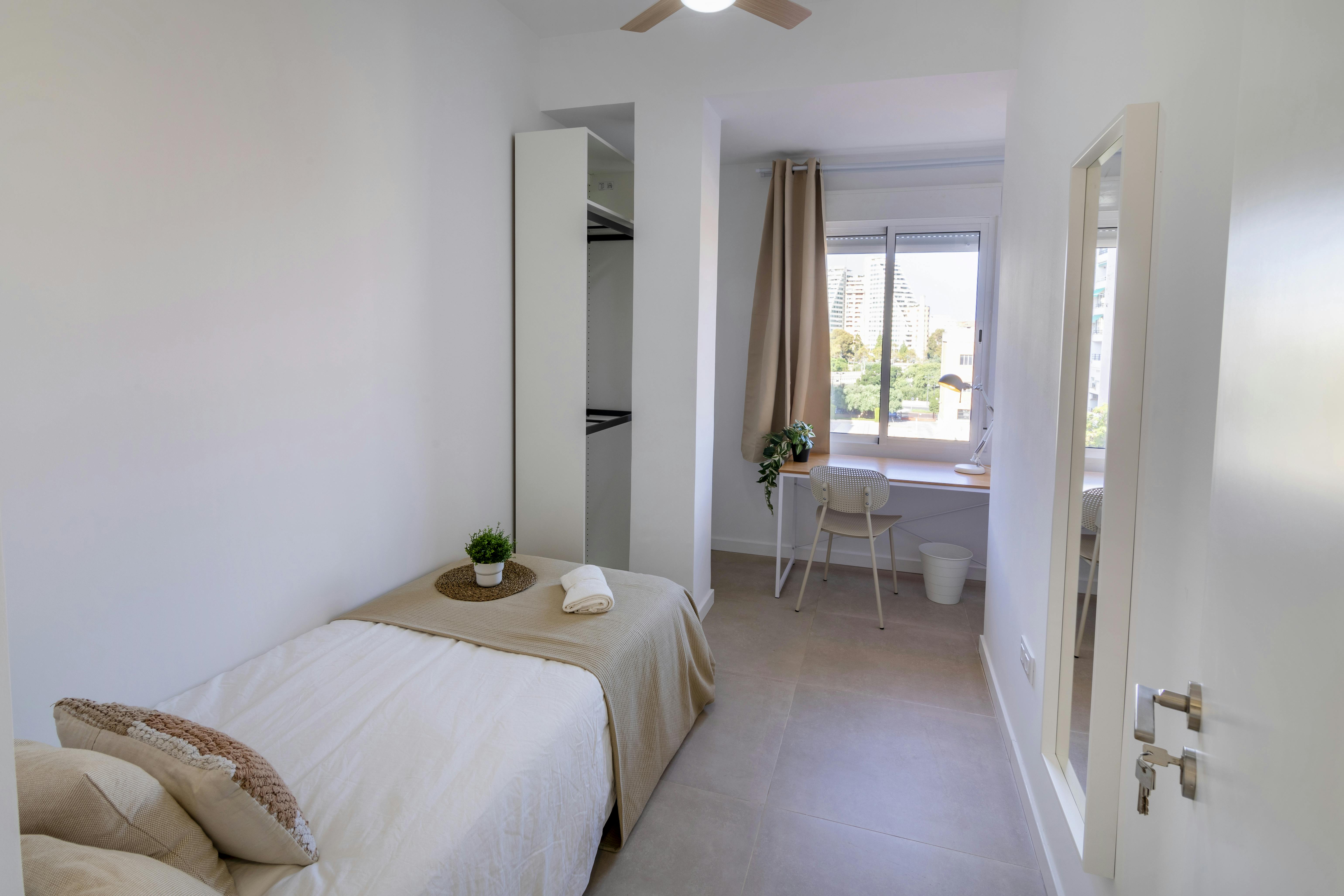 Carrer de l'Escultor Josep Capuz, Valencia Valencia