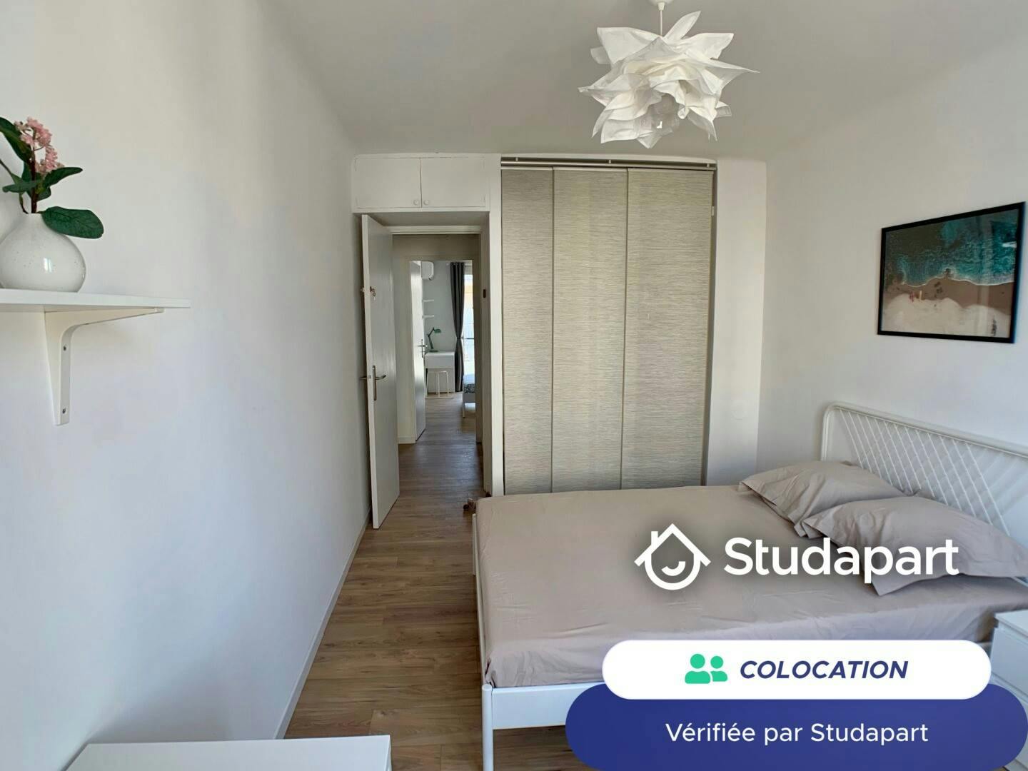 Private room for rent on Rue Roger Mathurin, Marseille - Plus
