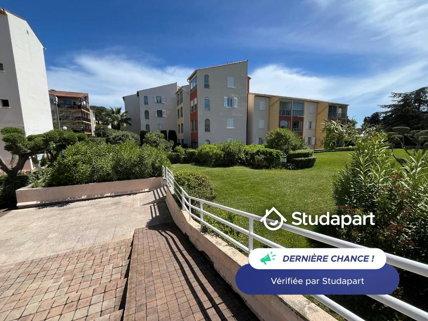 Квартира за оренду для 650 EUR на місяць у Fréjus, Rue Gustave Bret