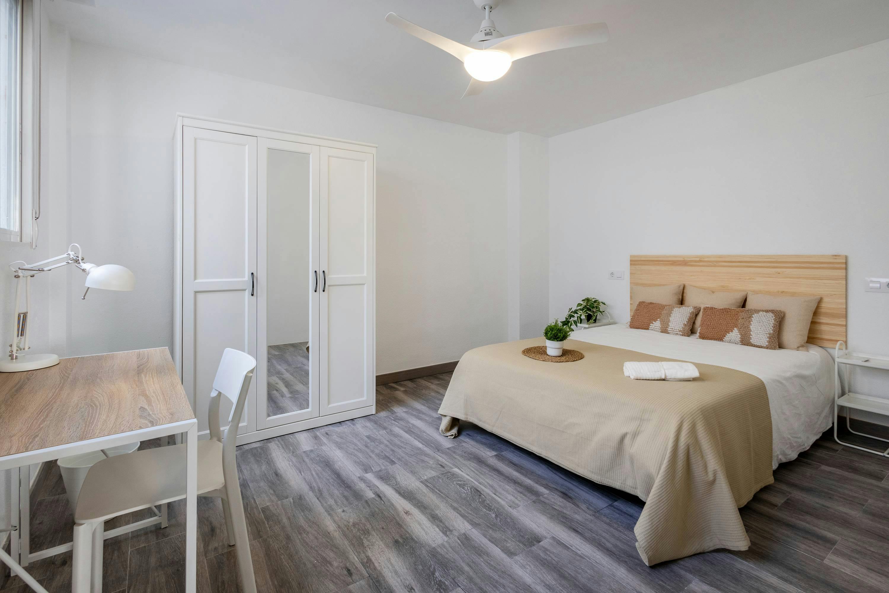 Private room for rent for €360 per month in Mislata, Carrer de Pizarro