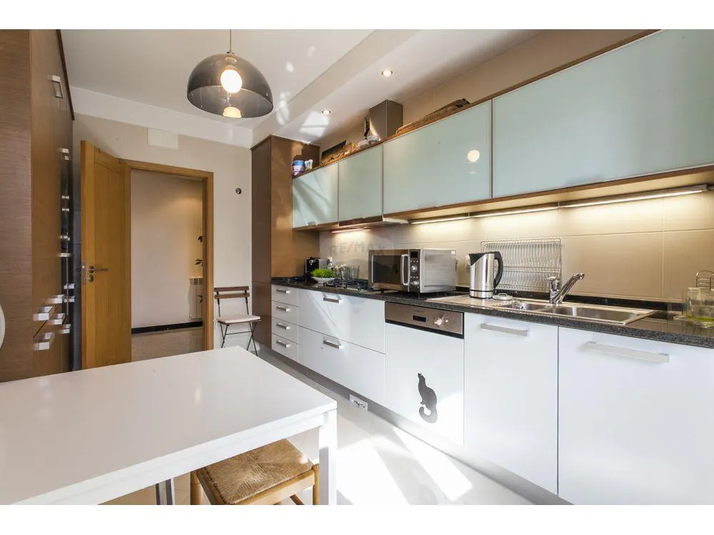 4-Bedroom Apartment in Largo Casal Vistoso, Lisbon (1620566) ROOM 1