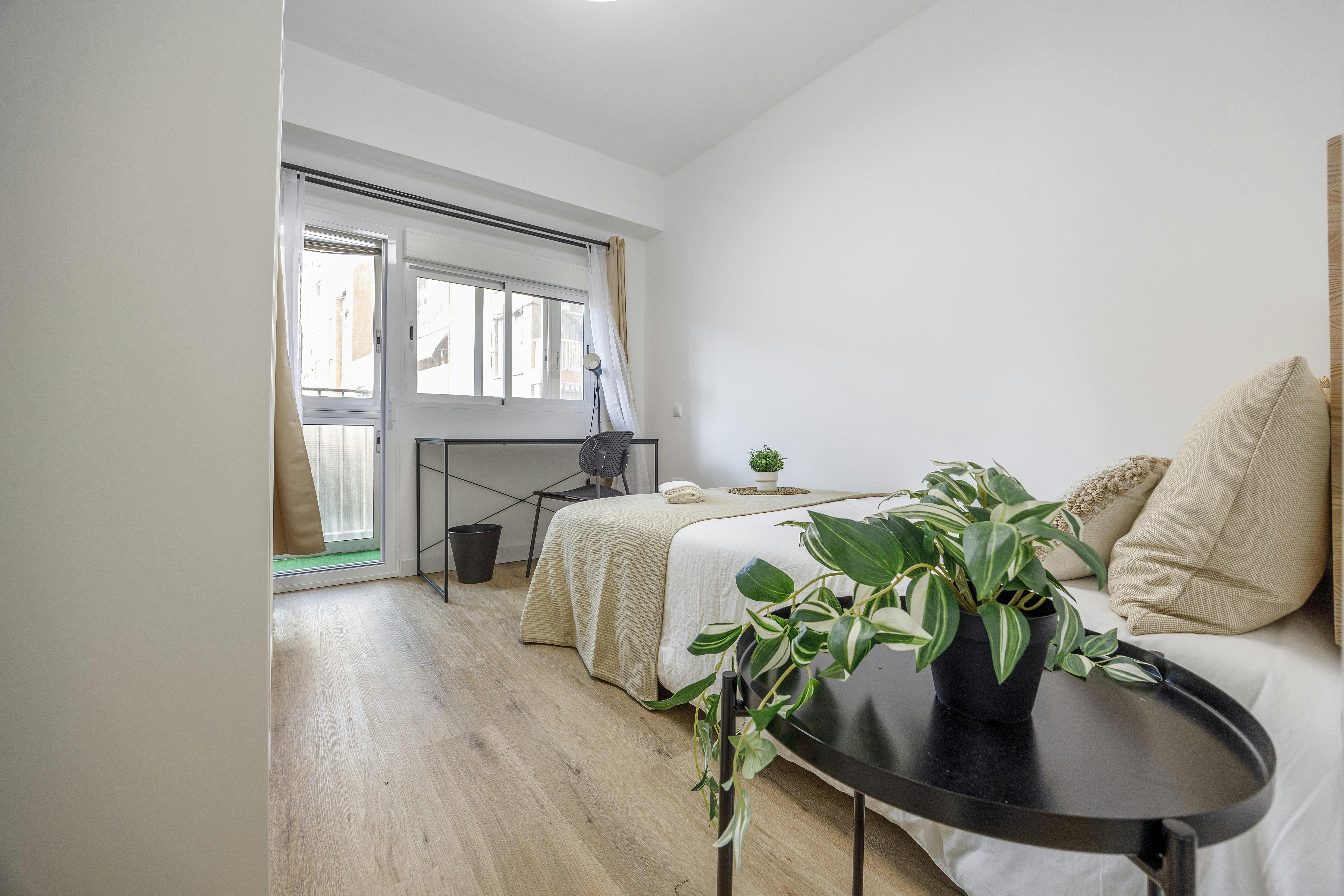 Carrer de Reig Genovés, Valencia Valencia