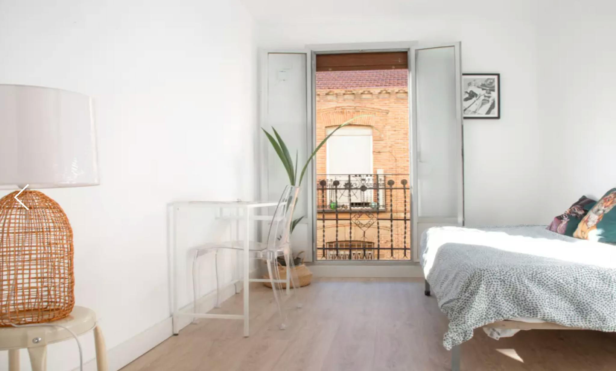 Calle Araucaria, Madrid preview