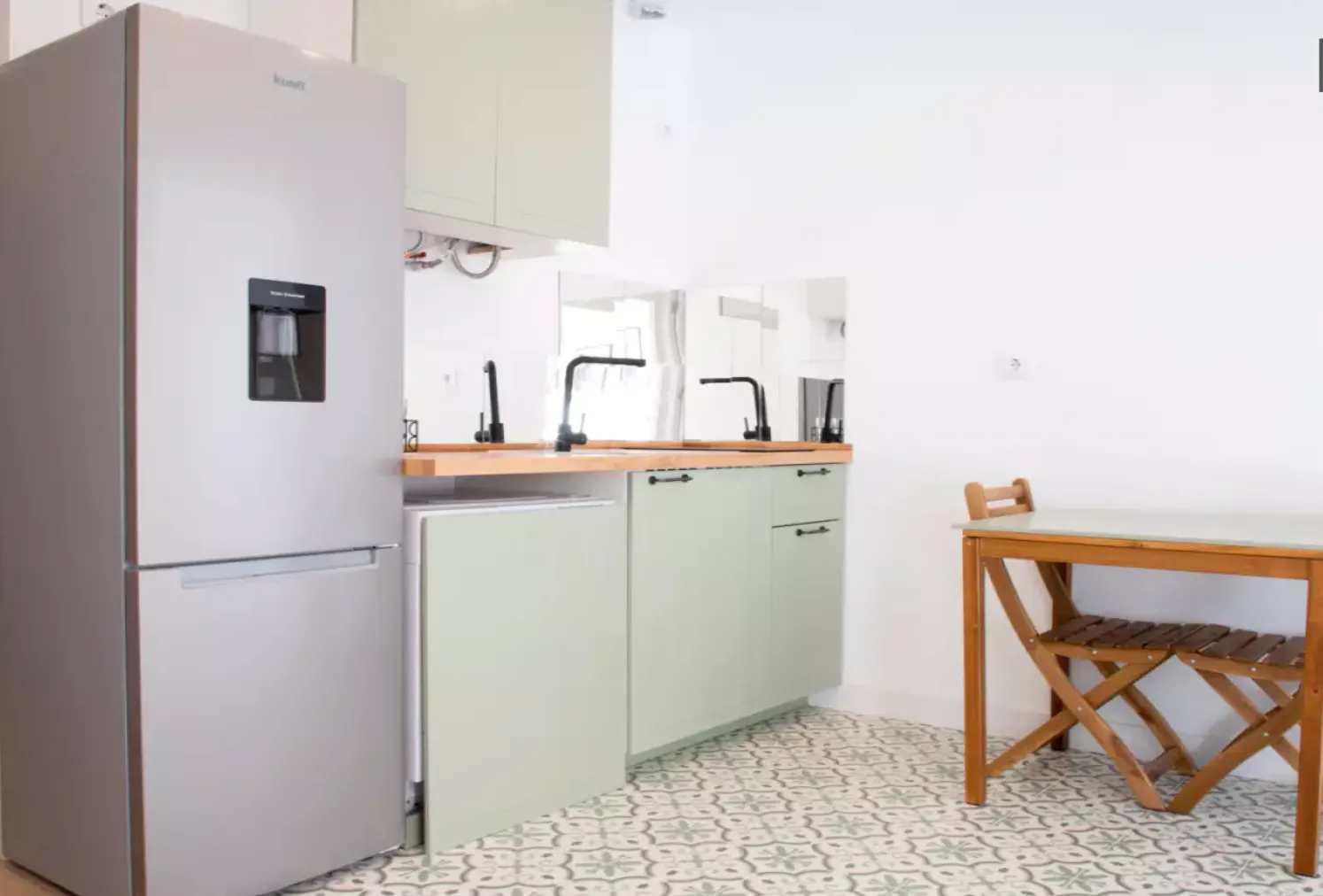 4-Bedroom Apartment in Calle Araucaria, Madrid (1620770) ROOM 4