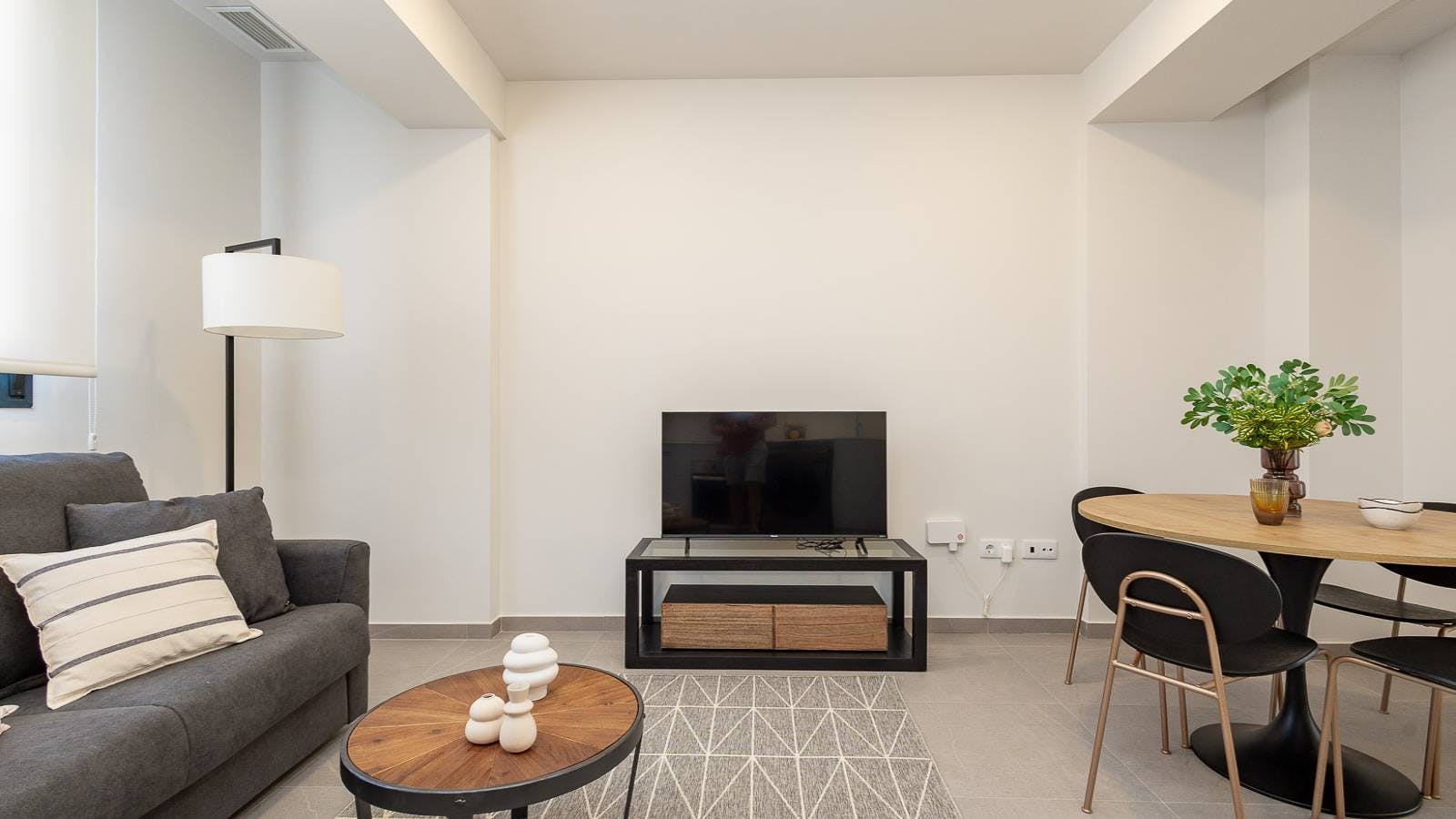 Apartment Valencia, 1 bed, 11m² — photo 10
