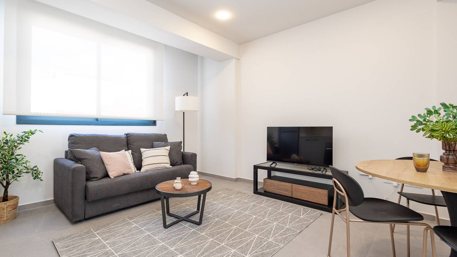 Apartment Valencia, 1 bed, 11m² — photo 2