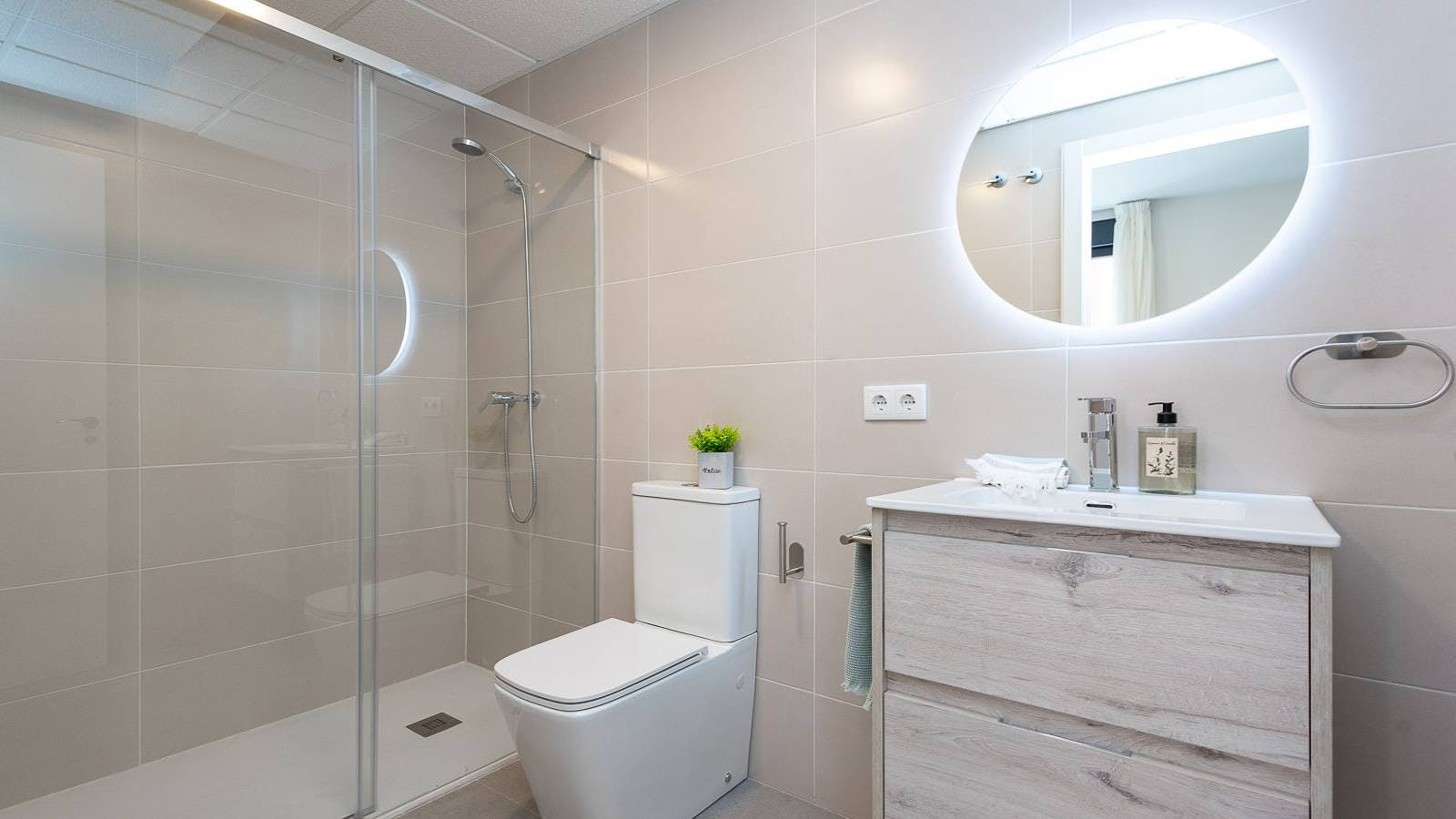 Apartment Valencia, 1 bed, 11m² — photo 9