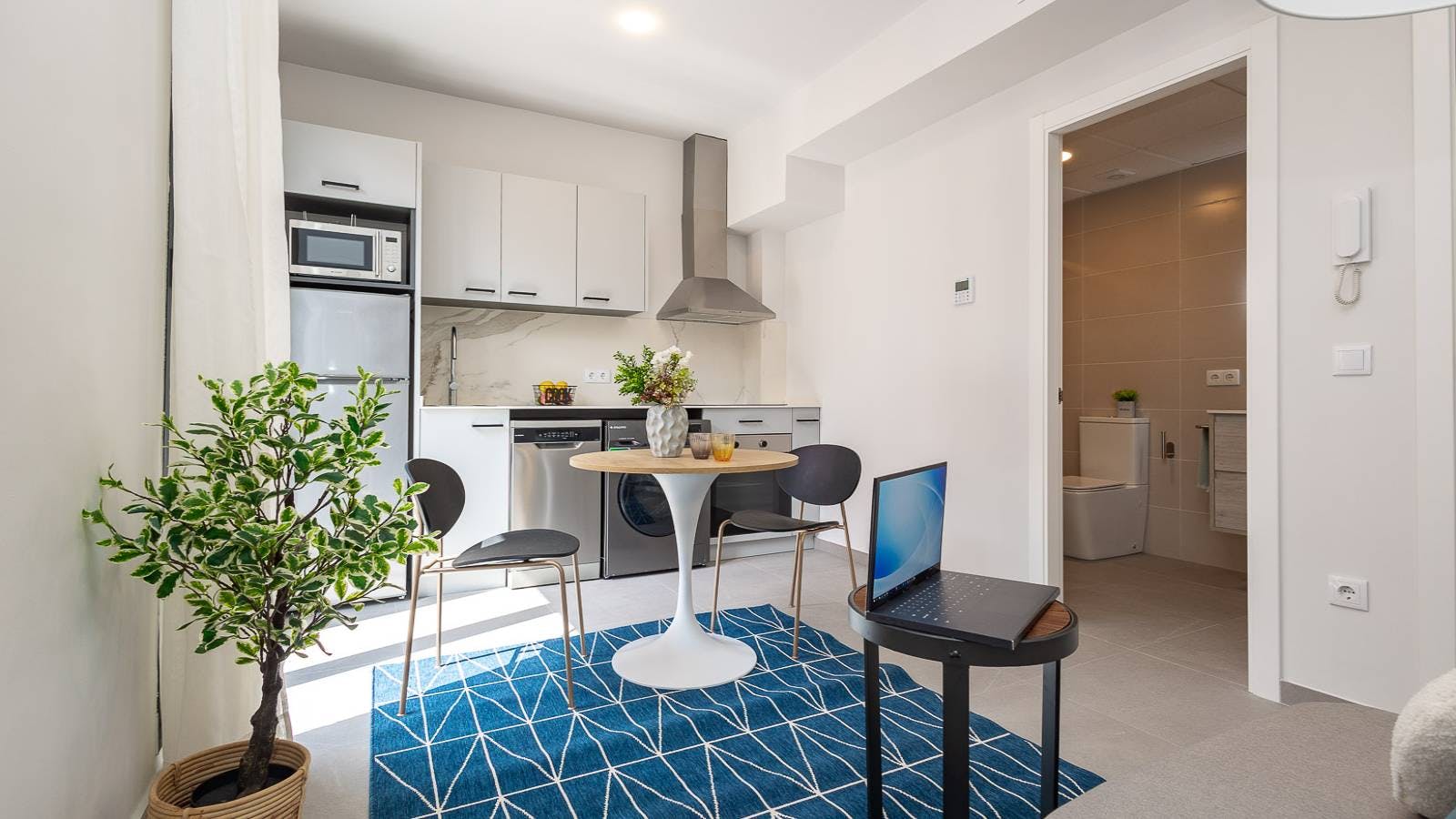 Apartment Valencia, 1 bed, 11m² — photo 3