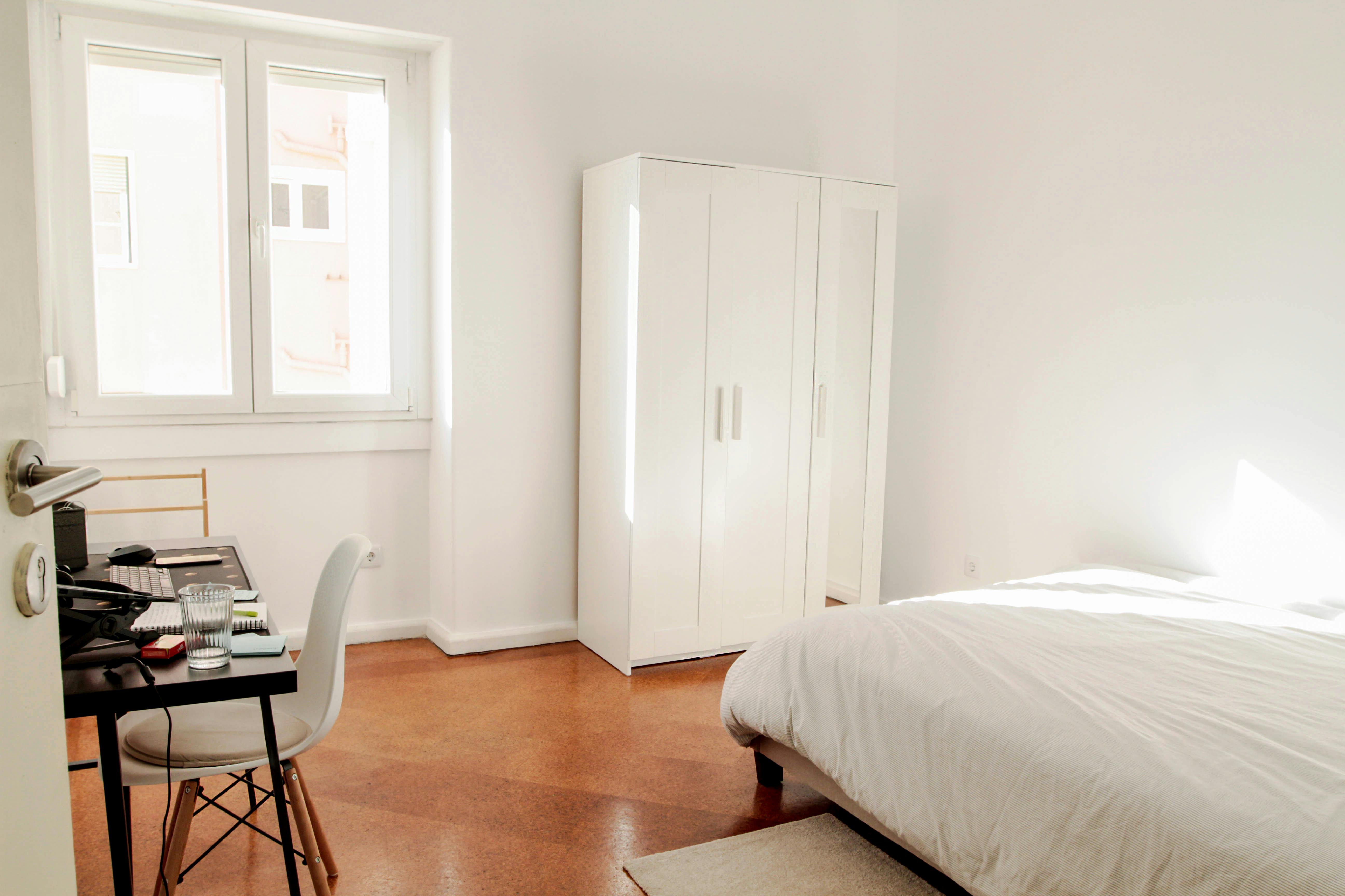 Private room for rent for €540 per month in Lisbon, Alameda Dom Afonso Henriques