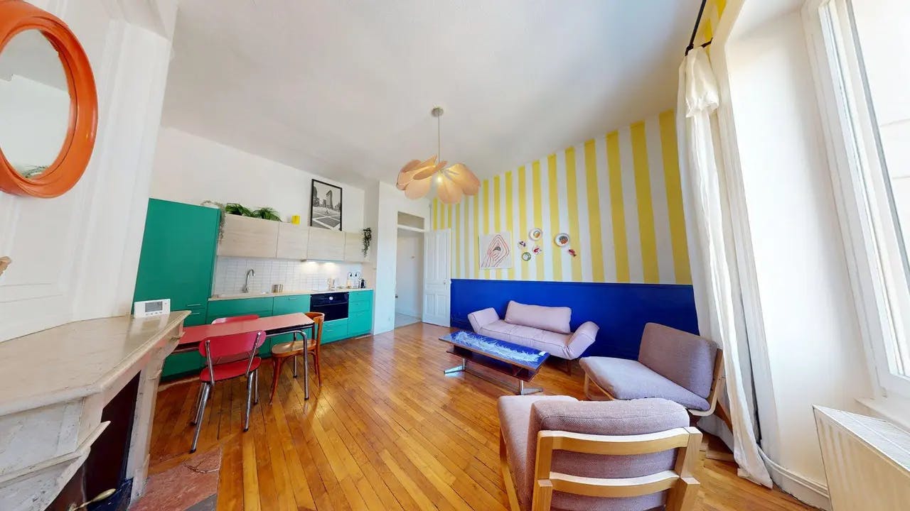 Apartament de închiriat pentru 1.058 EUR pe lună în Oullins-Pierre-Bénite, Rue de la République