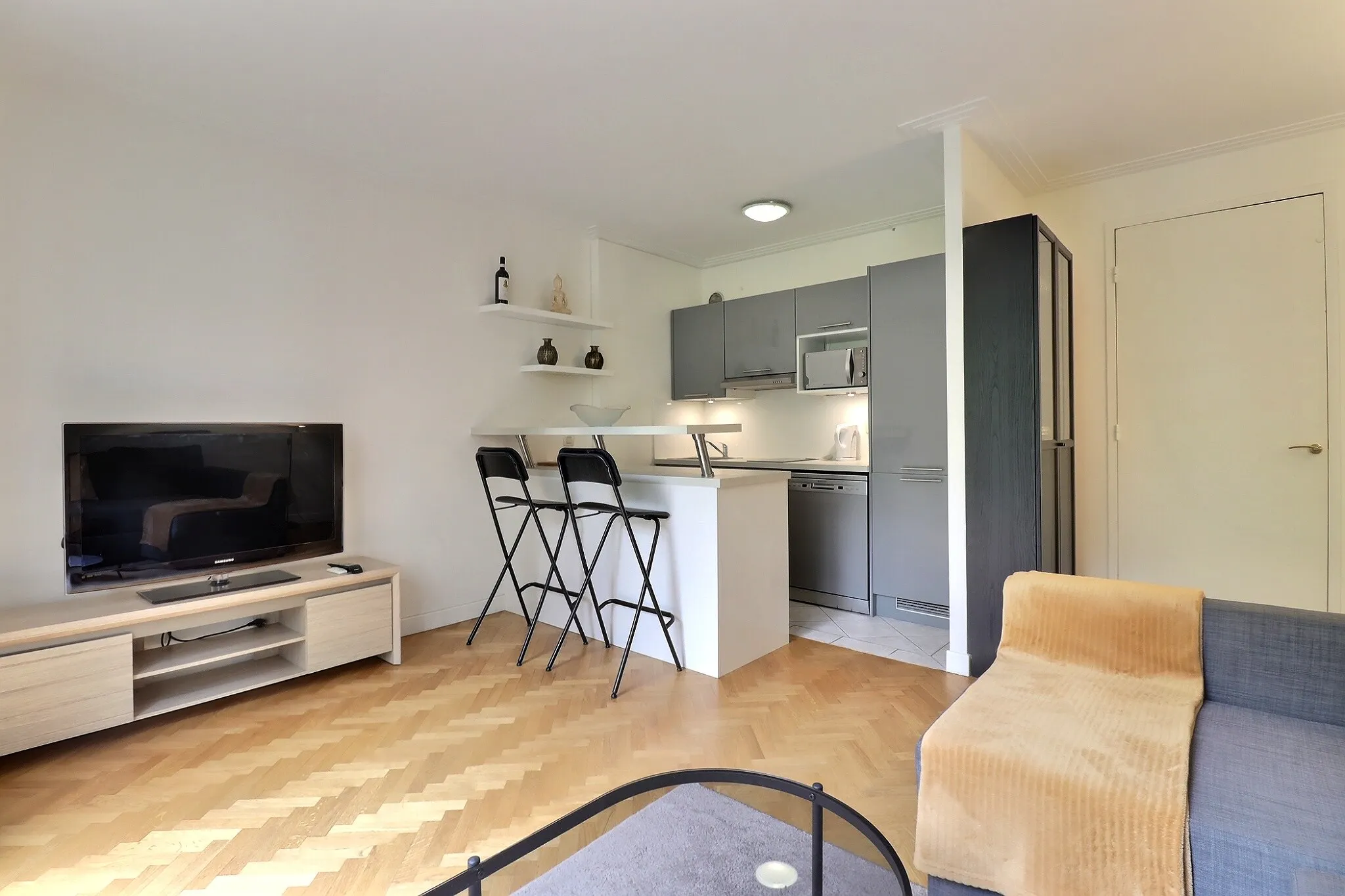 1-Bedroom Apartment in Rue Henri Heine, Paris (1620904) ROOM 3