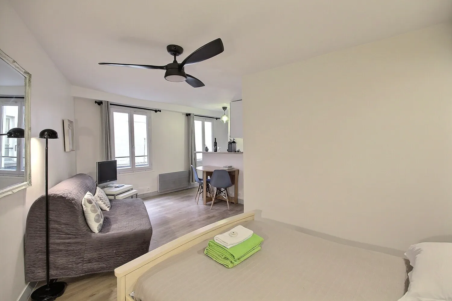1-Bedroom Apartment in Rue de Turenne, Paris (1620936) ROOM 3
