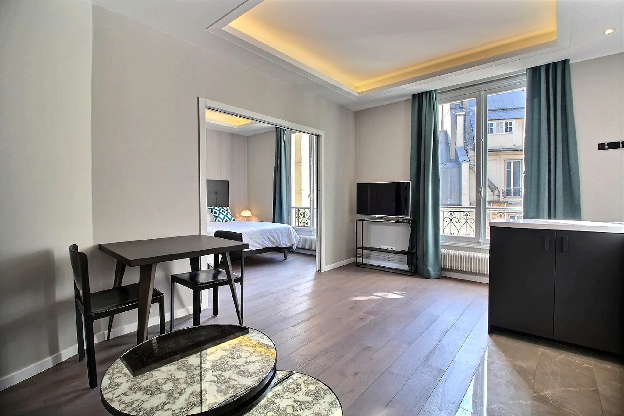 Rue de Berri, Paris preview