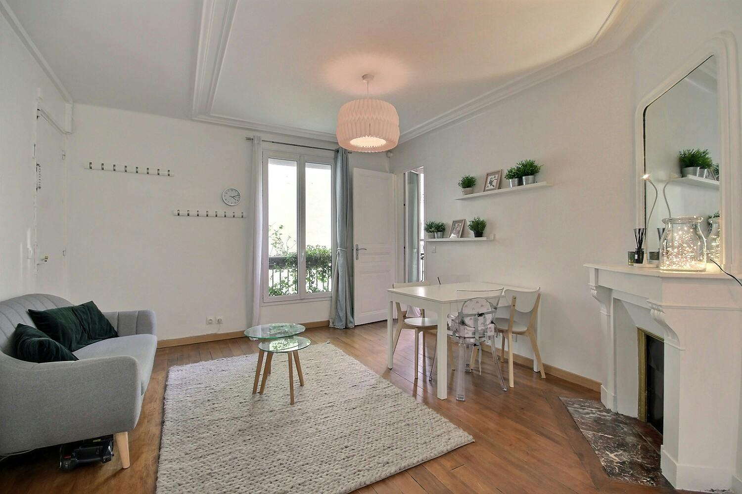Apartment for rent for €2,570 per month in Paris, Rue Duvivier