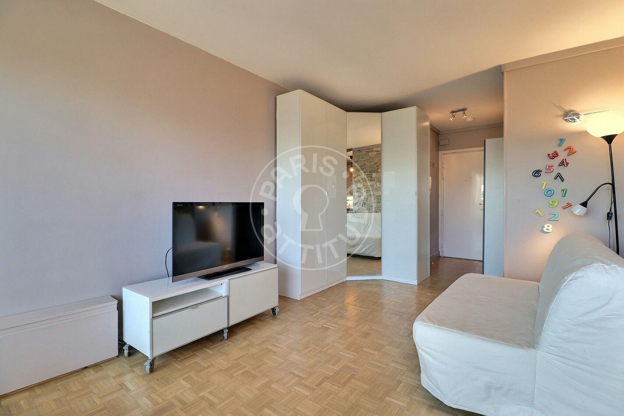 Studio for rent on Boulevard de Reuilly, Paris – pohled 5