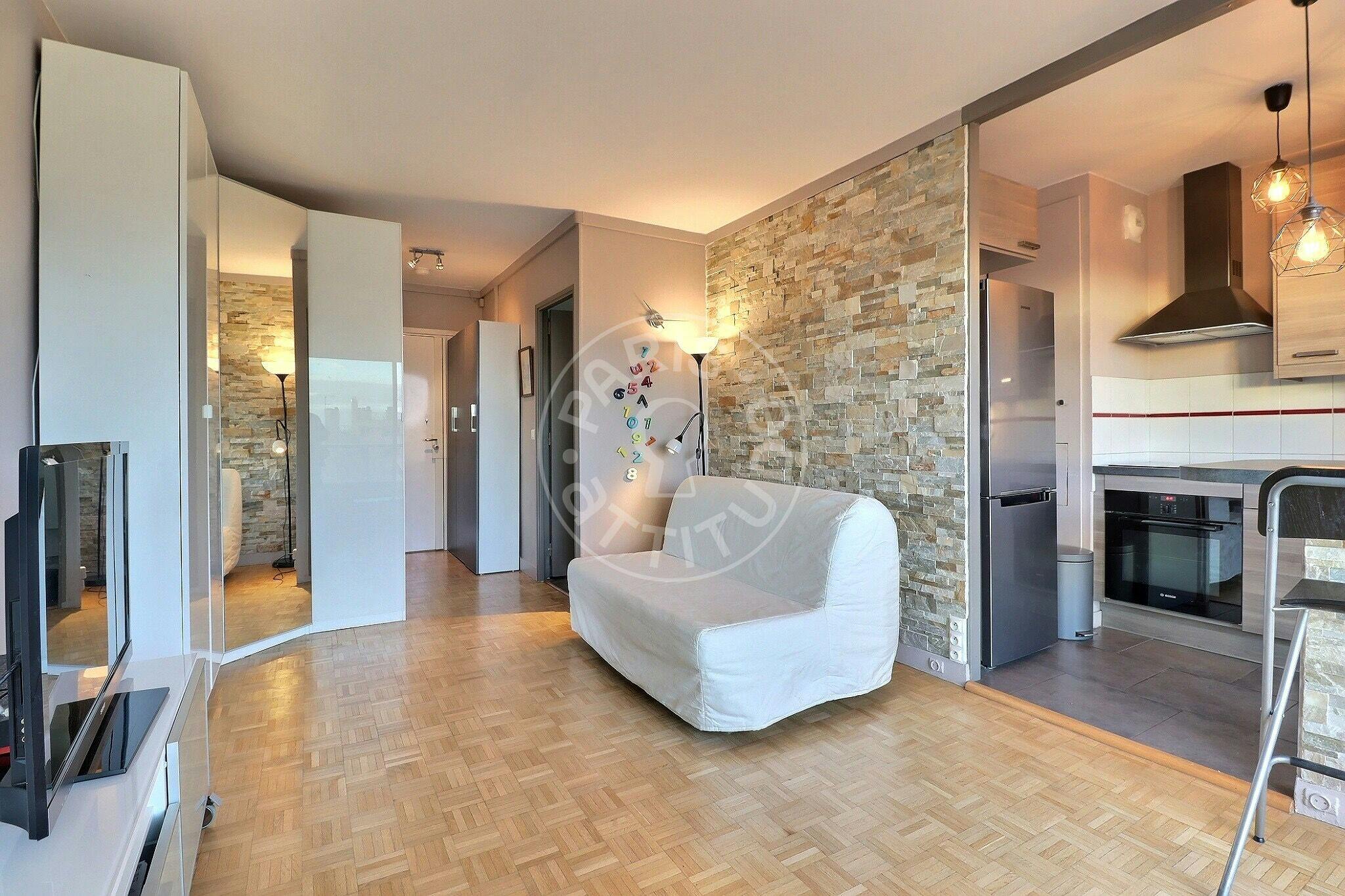 Studio for rent on Boulevard de Reuilly, Paris – pohled 6