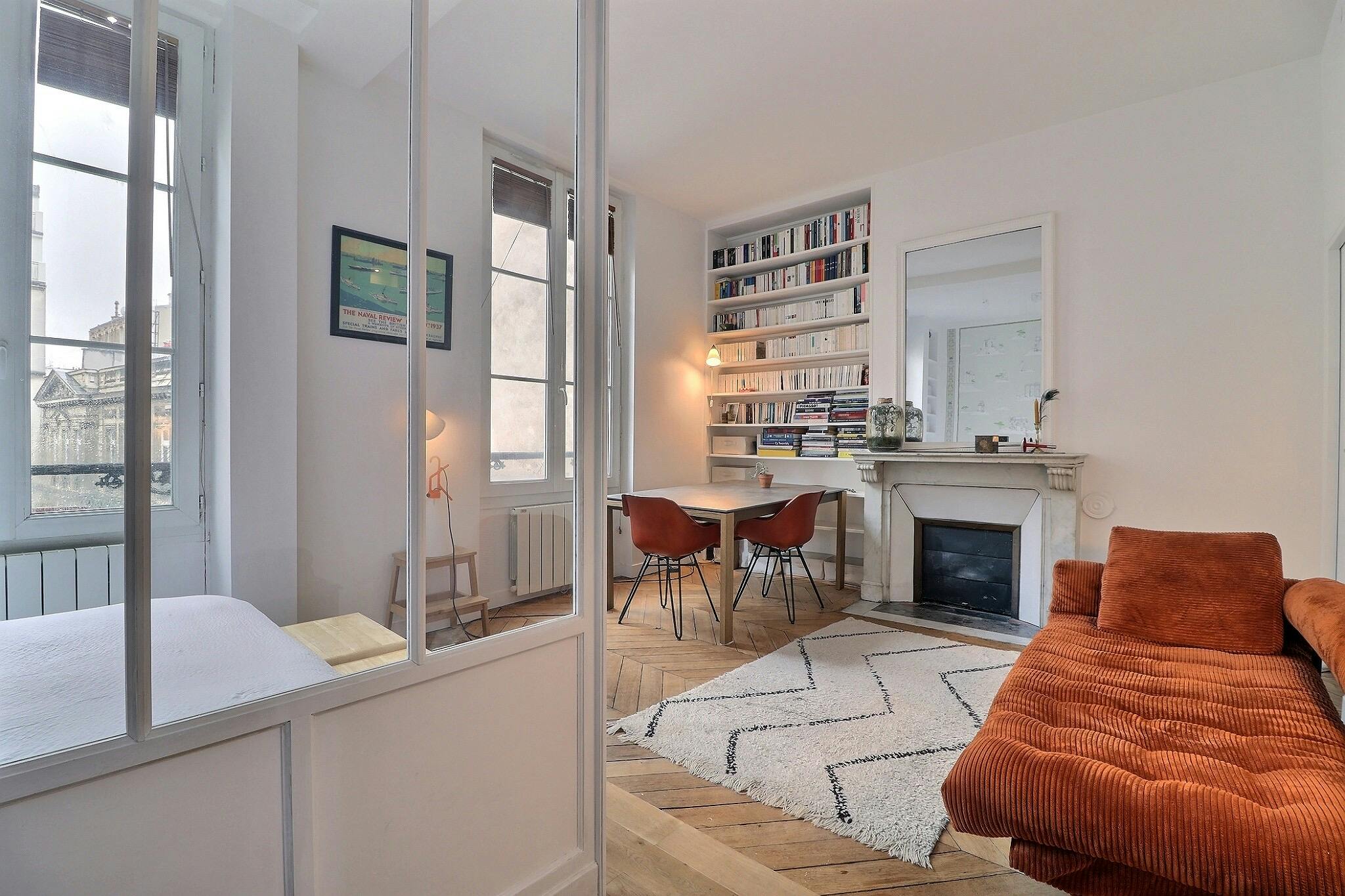 1-Bedroom Apartment in Rue de Paradis, Paris (1621017) ROOM