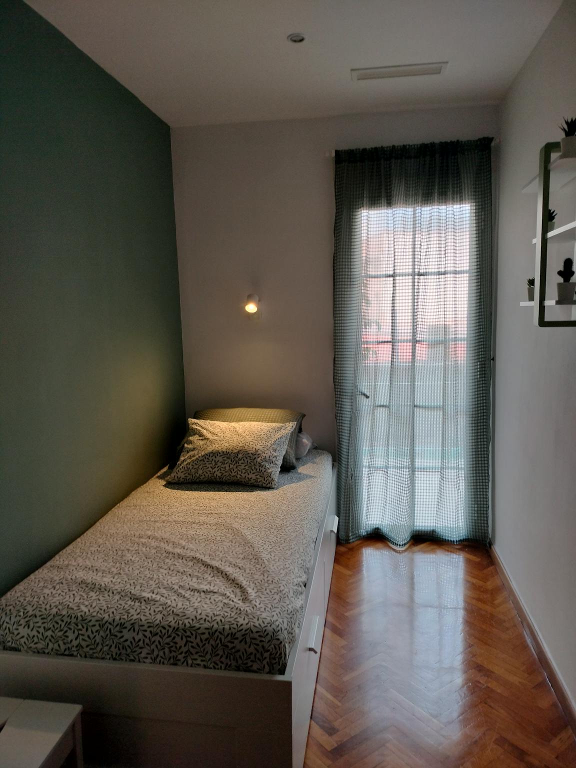 Avinguda de Mistral, Barcelona preview