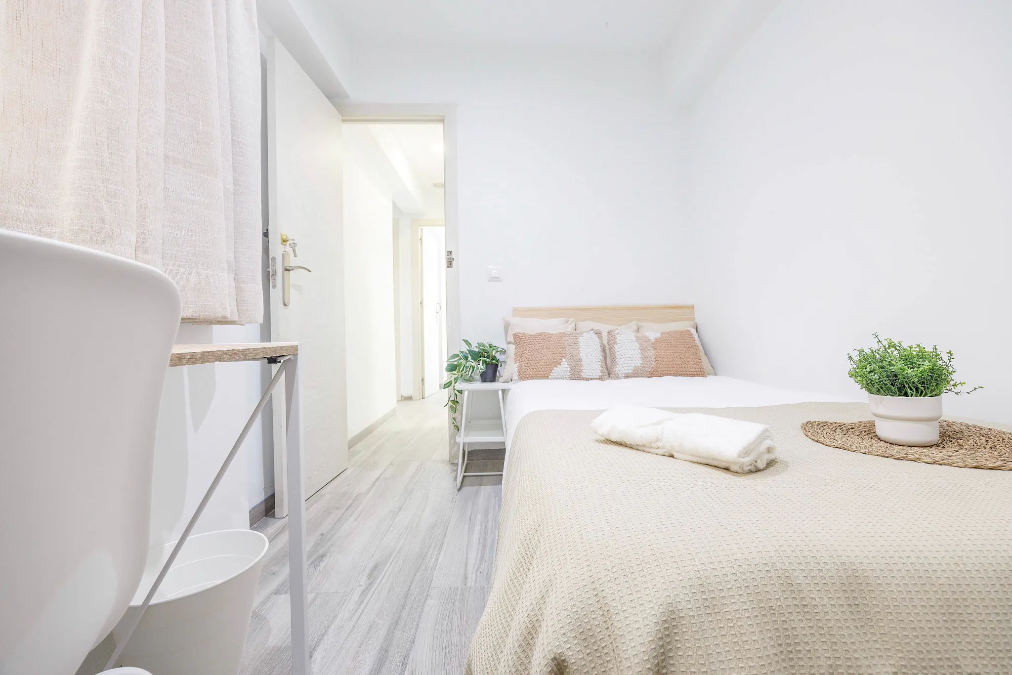 Carrer de Pere Cabanes, Valencia preview