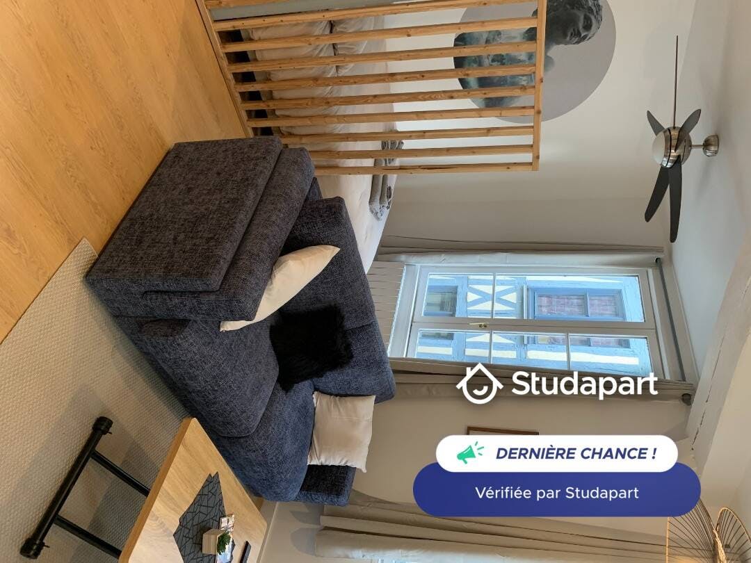 Apartment for rent for €660 per month in Rouen, Rue des Bons Enfants