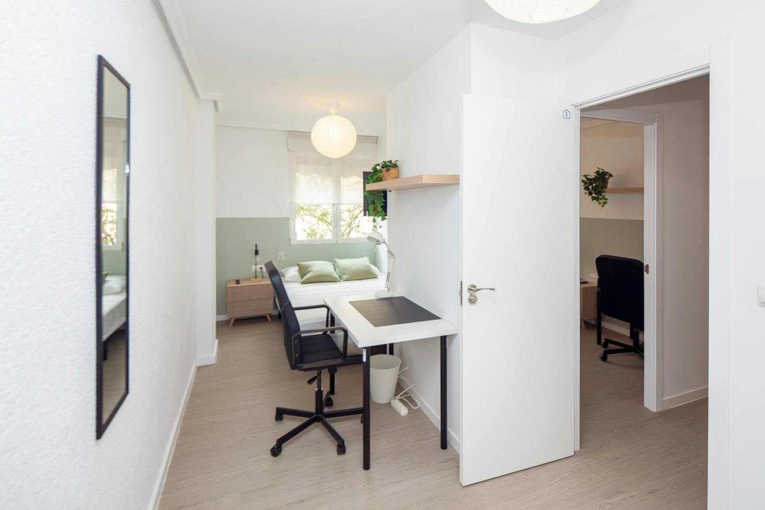 Private room for rent for €425 per month in Valencia, Carrer del Doctor Manuel Candela