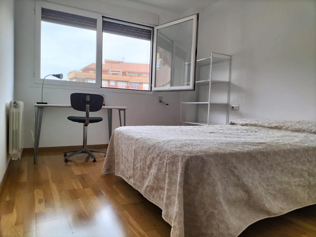 Private room in Carrer d'Antoni Suárez, Valencia (1621287) ROOM
