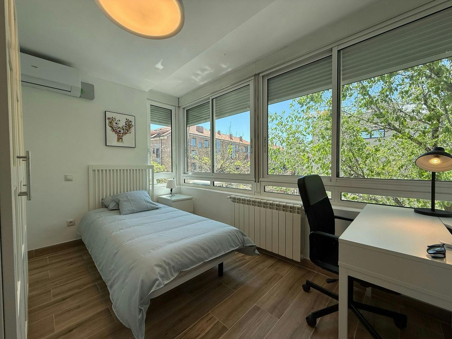 Privé kamer te huur voor € 550 per maand in Madrid, Calle Acuario