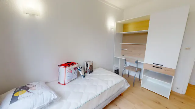 Private room in Rue Frédéric et Irène Joliot-Curie, Reims (1621431) room image 1