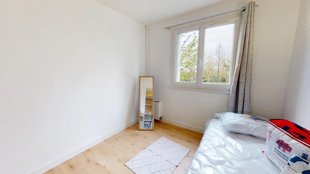 Private room in Rue Frédéric et Irène Joliot-Curie, Reims (1621431) room image 2