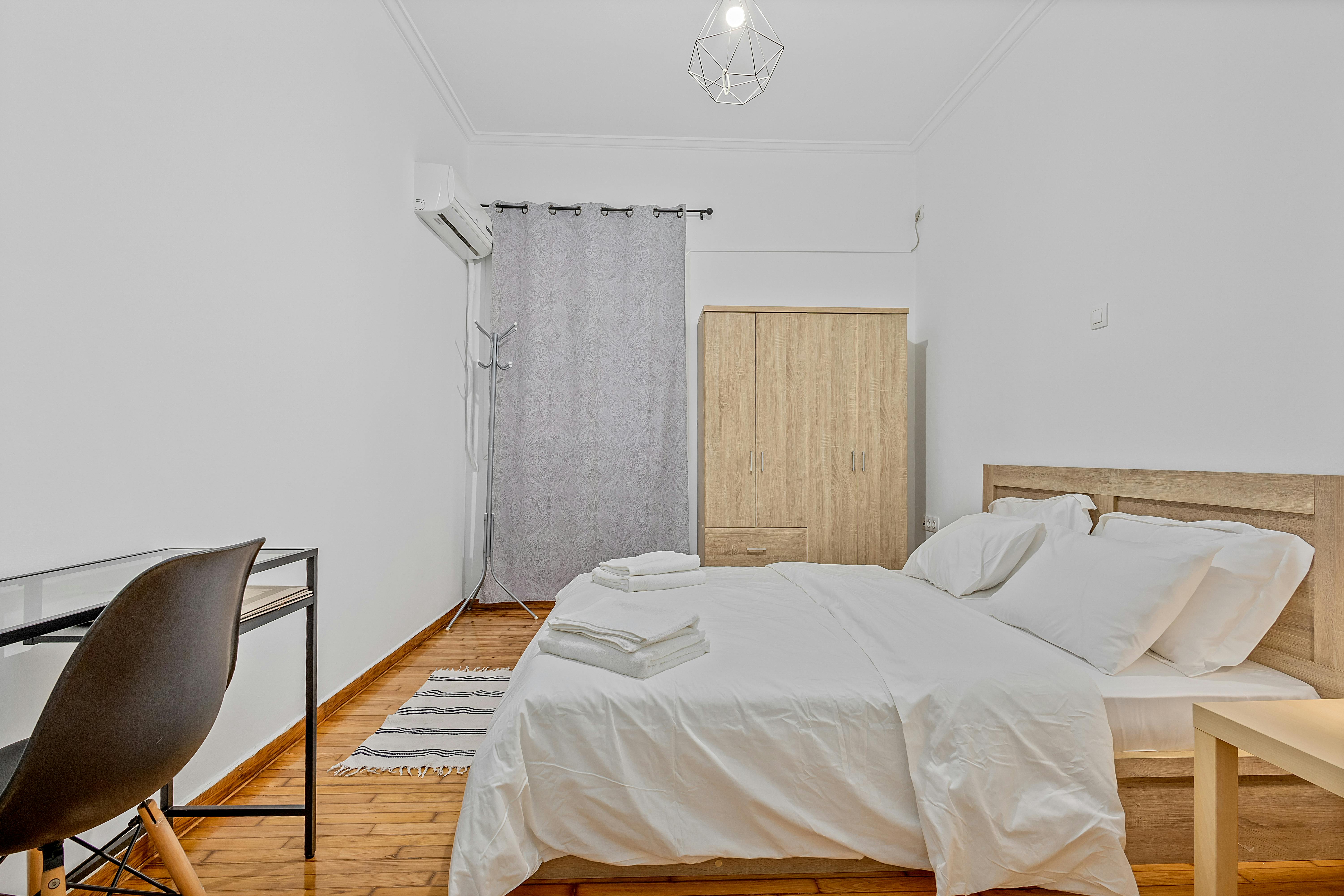 Private room for rent for €425 per month in Athina, Aristotelous