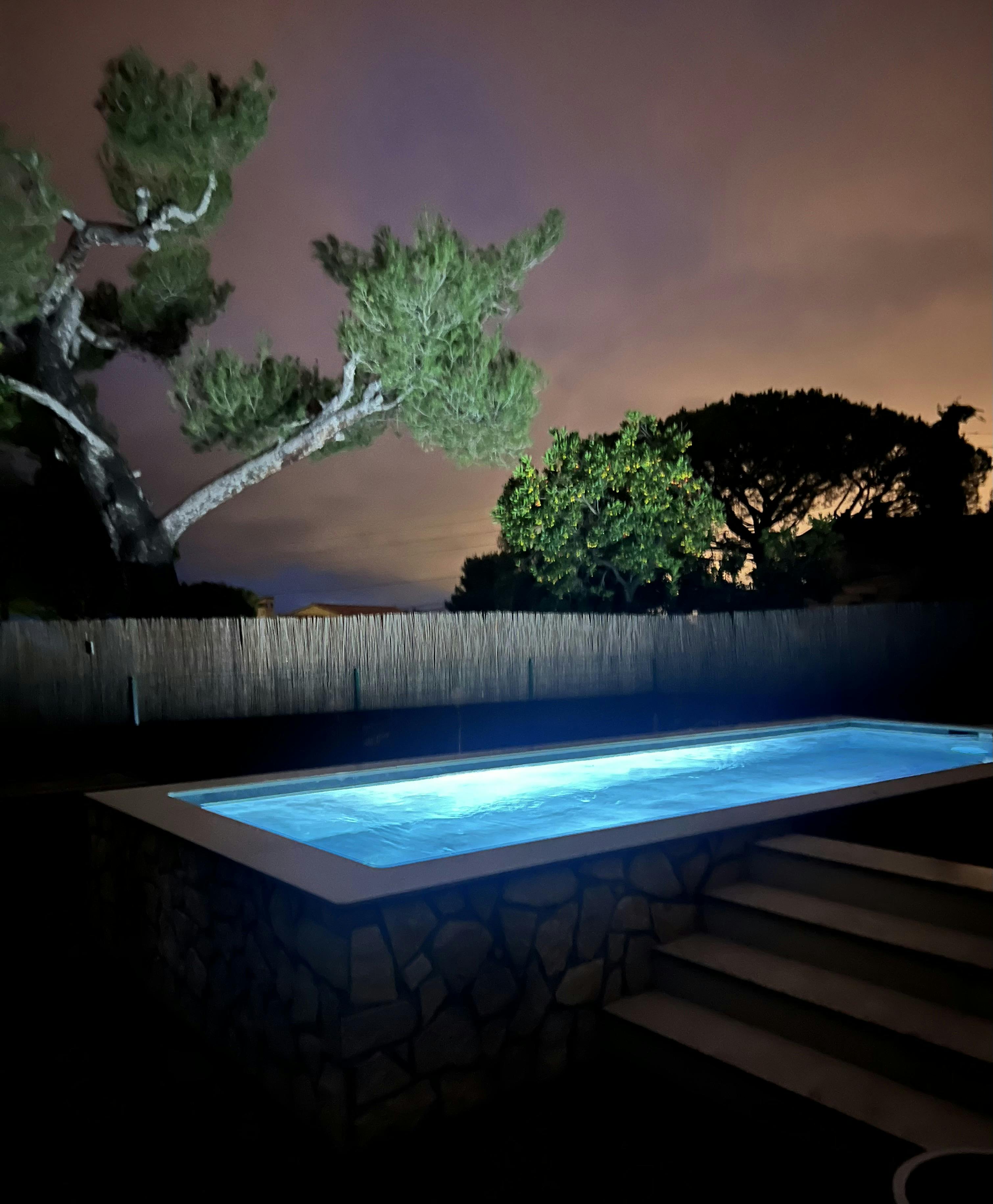 Apartment for rent for €3,000 per month in Roquebrune-Cap-Martin, Avenue de la Torraca