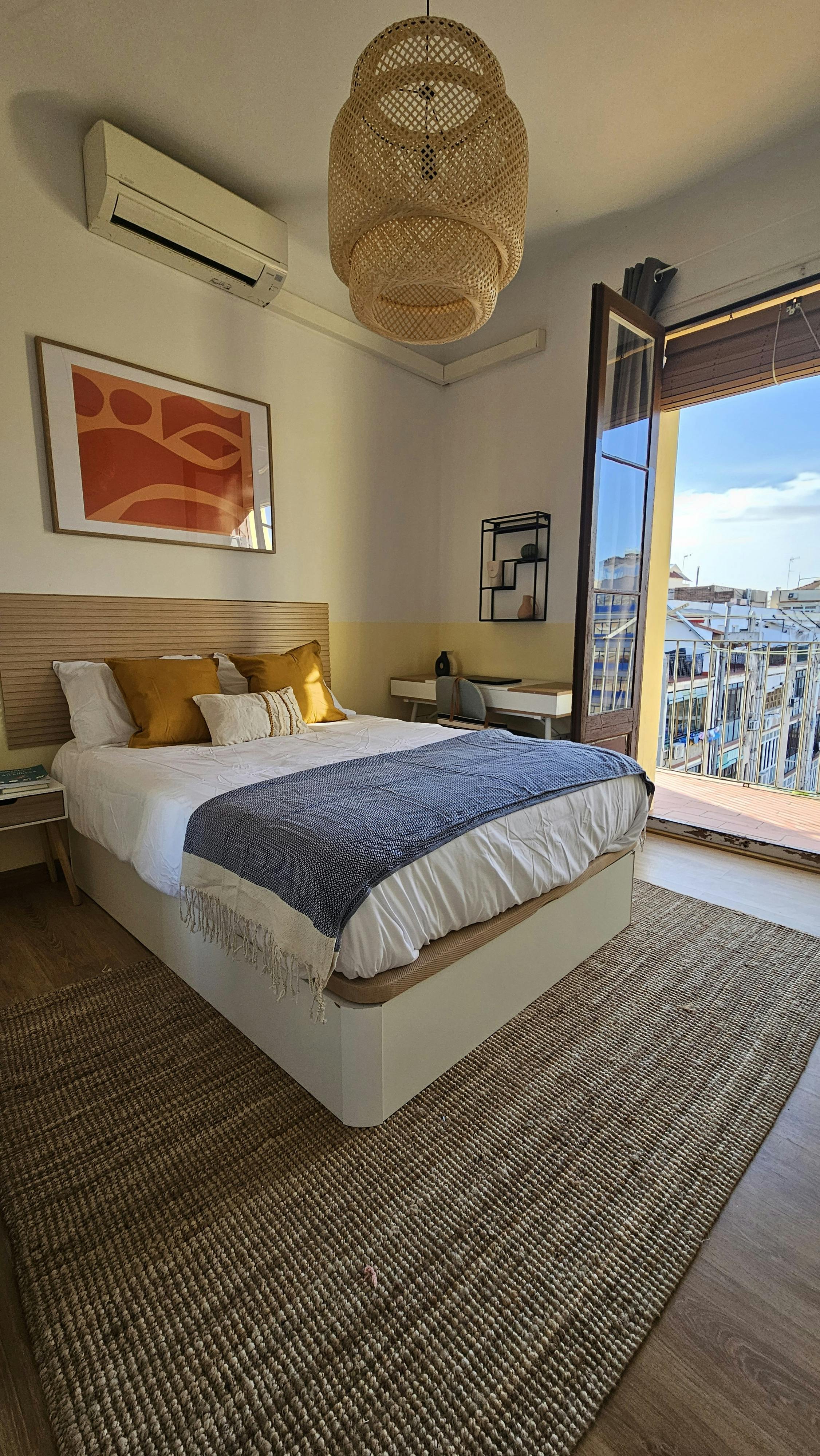 Shared room for rent for €749 per month in Barcelona, Carrer de Calàbria