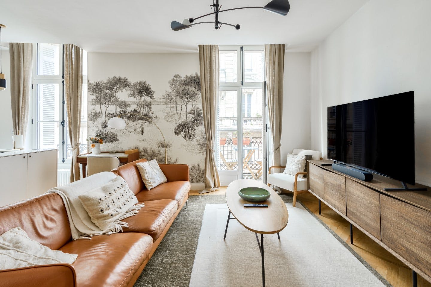 Apartment for rent for €3,013 per month in Bordeaux, Rue Père Louis de Jabrun