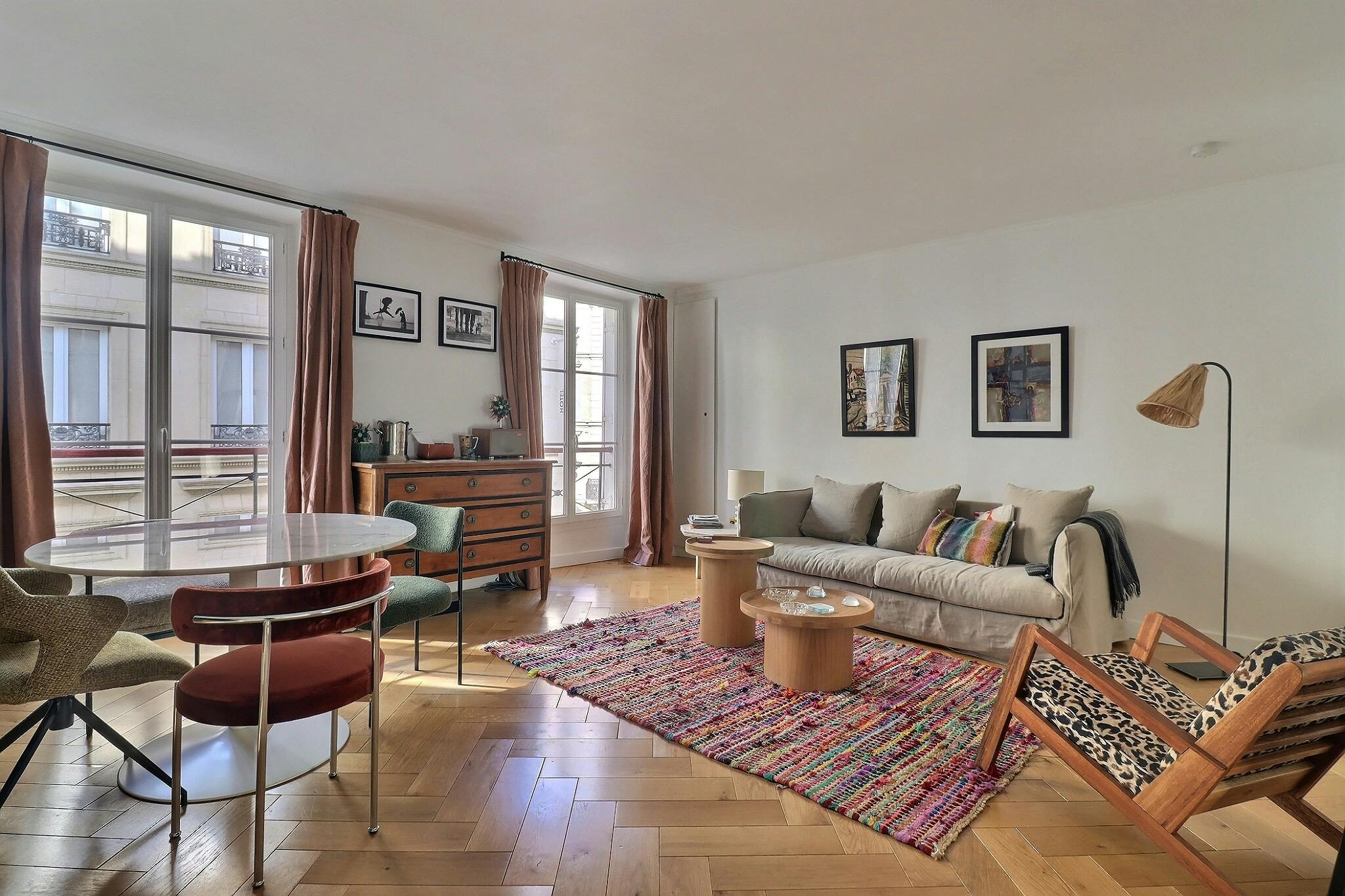 Apartment for rent for €2,408 per month in Paris, Rue de la Michodière