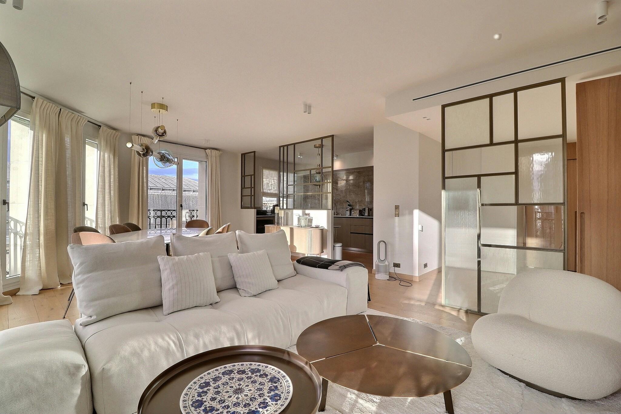 Apartment for rent for €6,821 per month in Paris, Rue Blomet