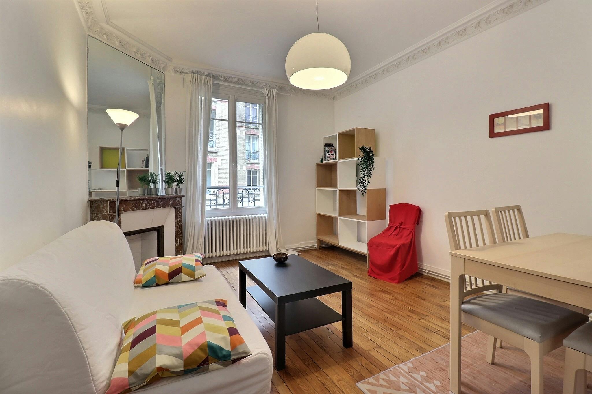 Apartment for rent for €1,696 per month in Paris, Rue du Loing