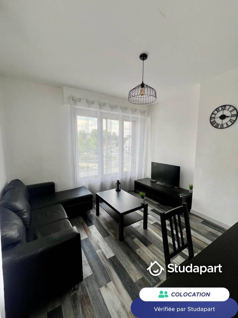 Private room for rent for €350 per month in Amiens, Rue Saint Leu