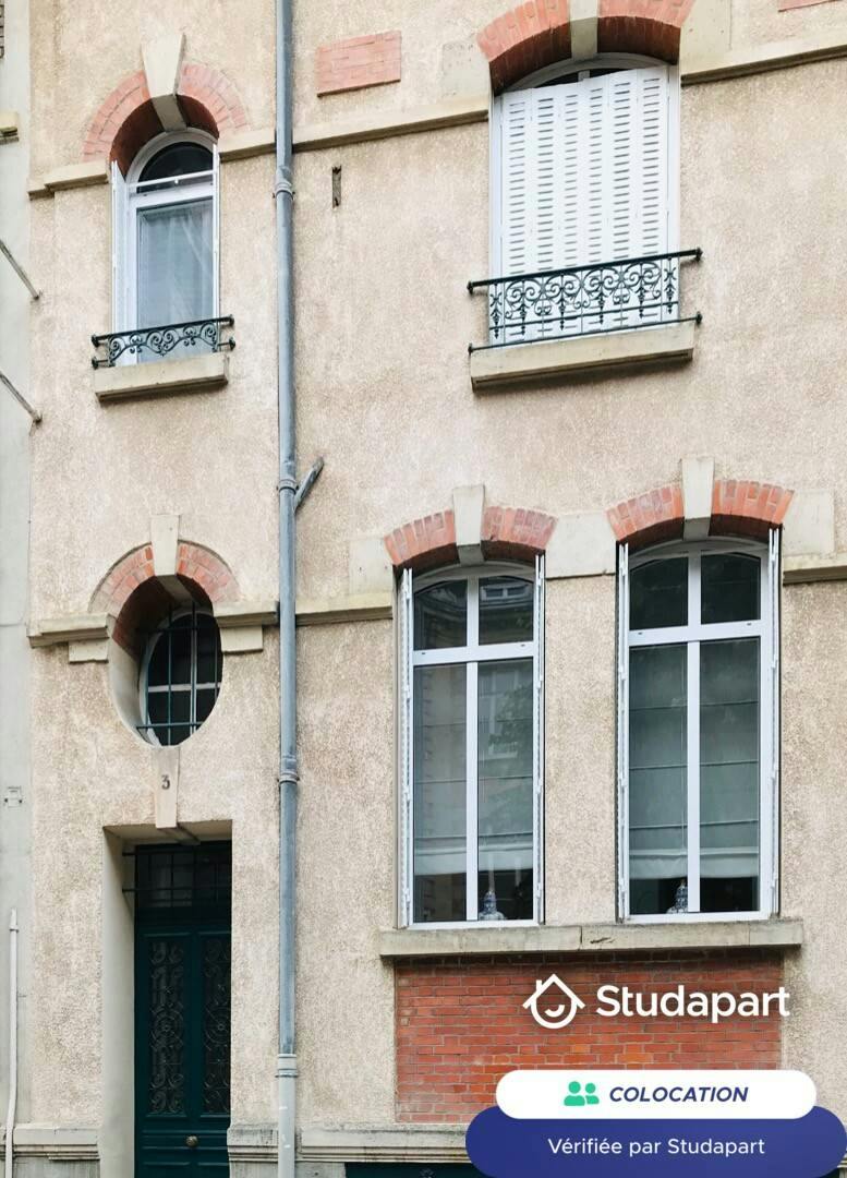 Pièce à Reims