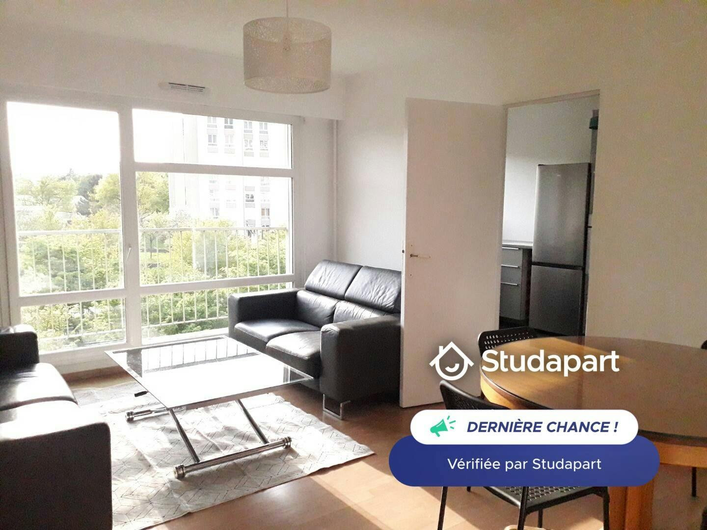 Apartment for rent for €1,260 per month in Rennes, Square de Sétubal
