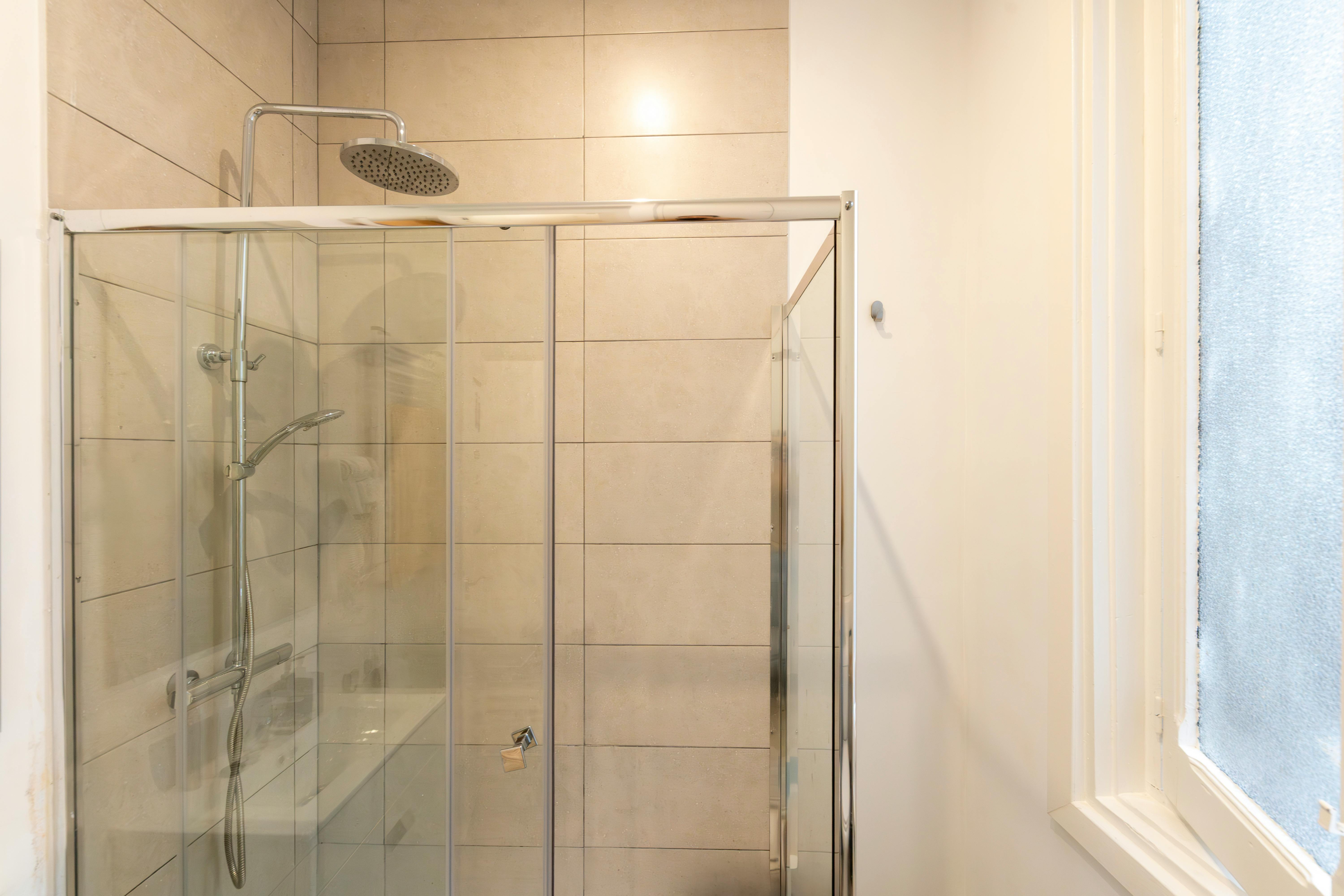 Single room Madrid, 1 bed, 15m² — photo 4