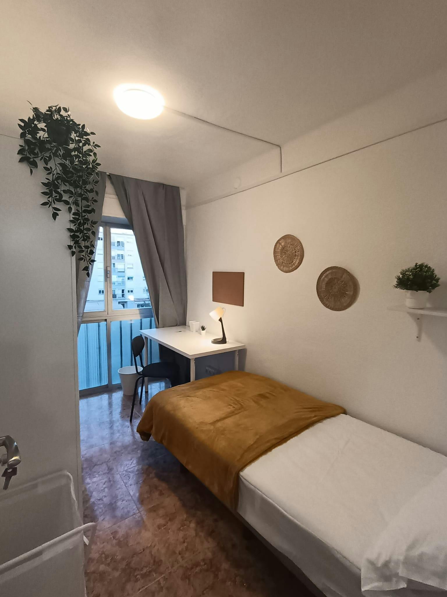 Private room for rent for €325 per month in Tarragona, Bloc Sant Lluc