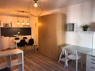 Rue des Balayeurs, Strasbourg-Strasbourg-ROOM-1