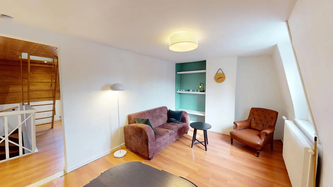 Apartament de închiriat pentru 841 EUR pe lună în Lille, Rue Roger Salengro