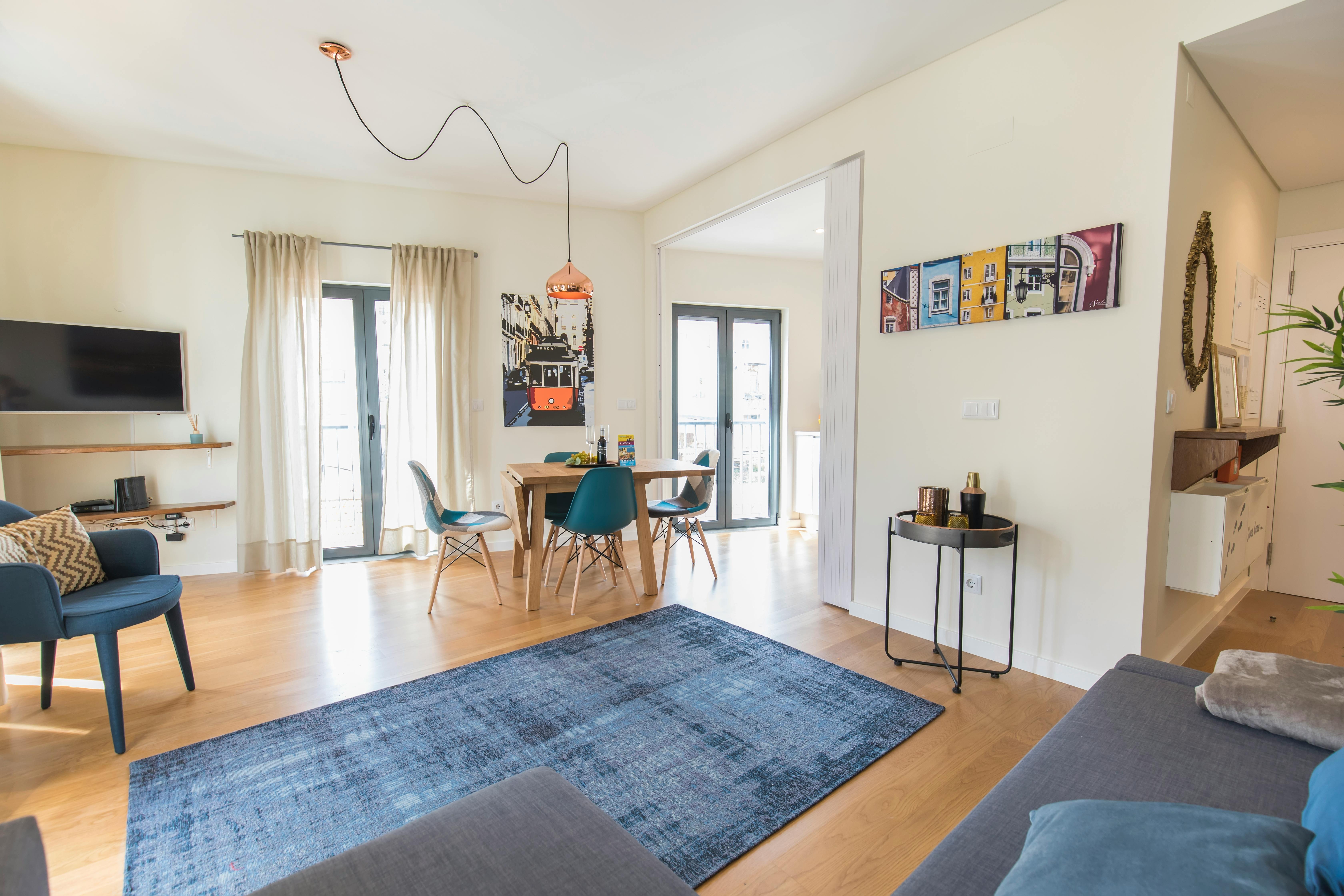 Apartment for rent for €2,200 per month in Lisbon, Beco dos Peixinhos