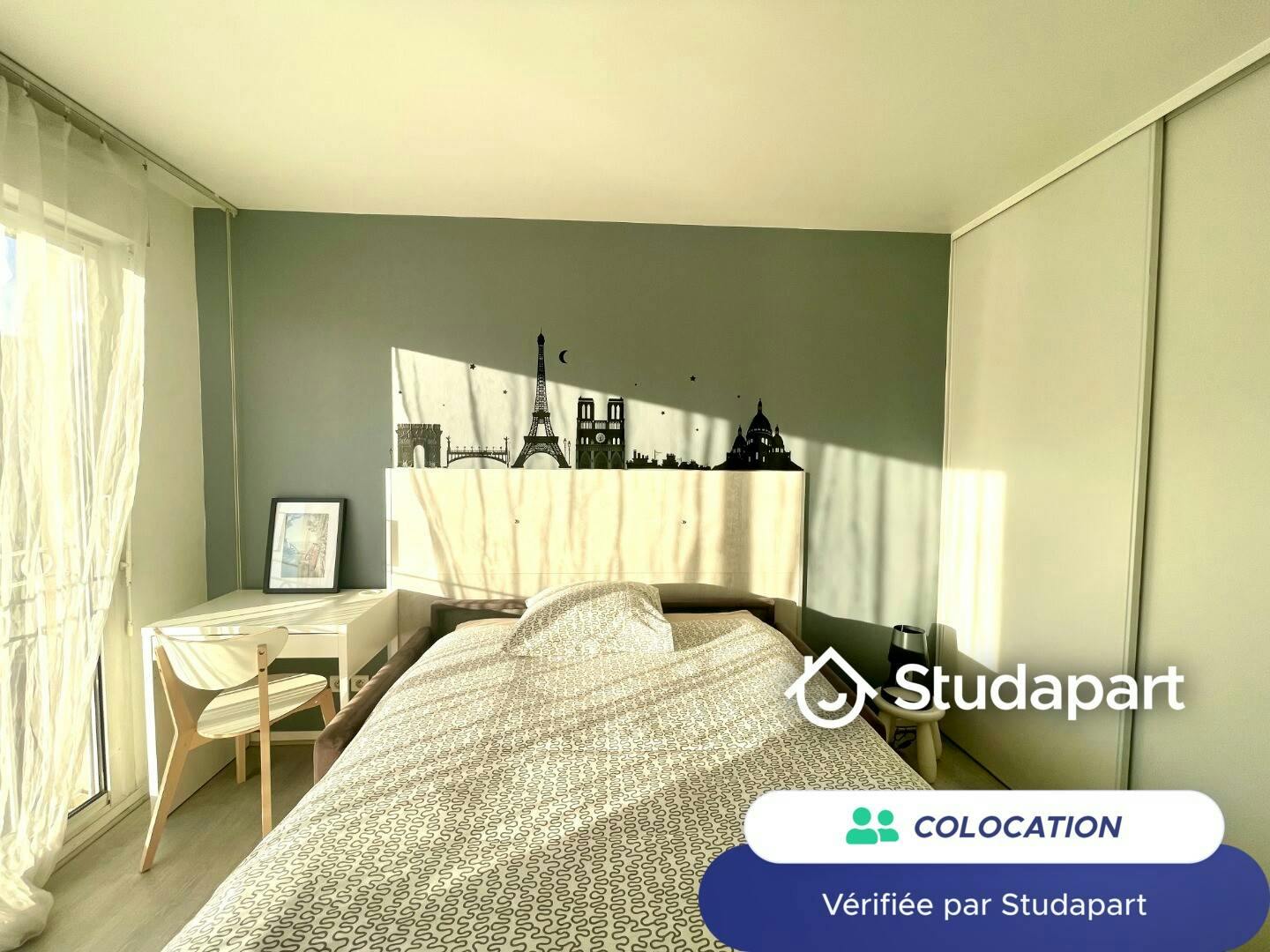 Private room for rent for €580 per month in Palaiseau, Rue Victor Hugo