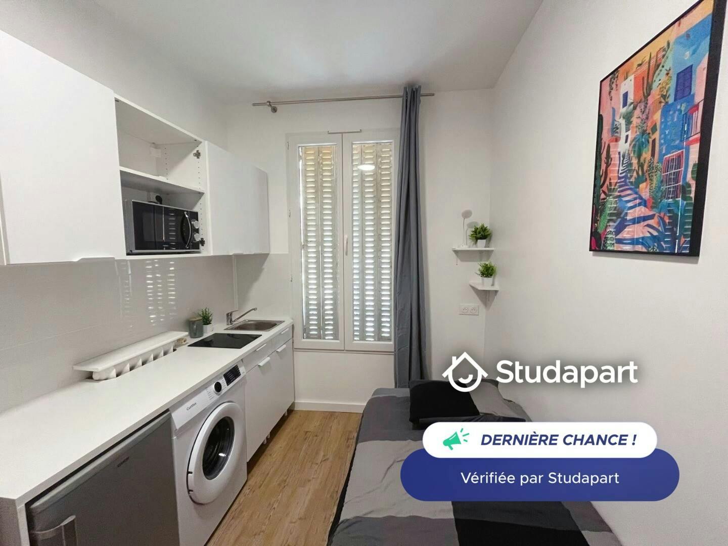 Apartment for rent for €825 per month in Courbevoie, Rue de Colombes